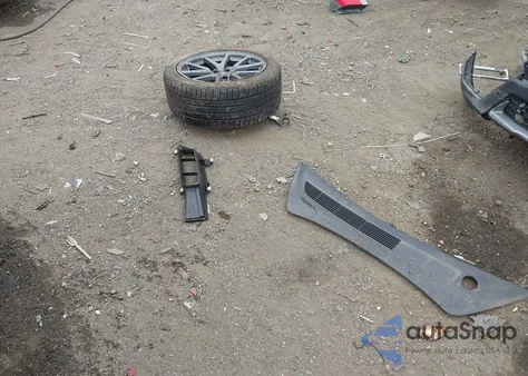 2019 Tesla Model 3 Long Range/Performance z USA, uszkodzony, nr VIN 5YJ3E1EB5KF387261